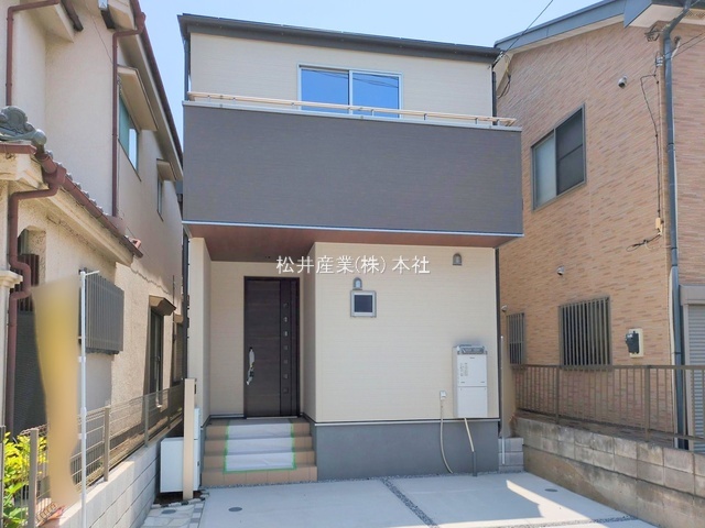八潮市伊草　1号棟