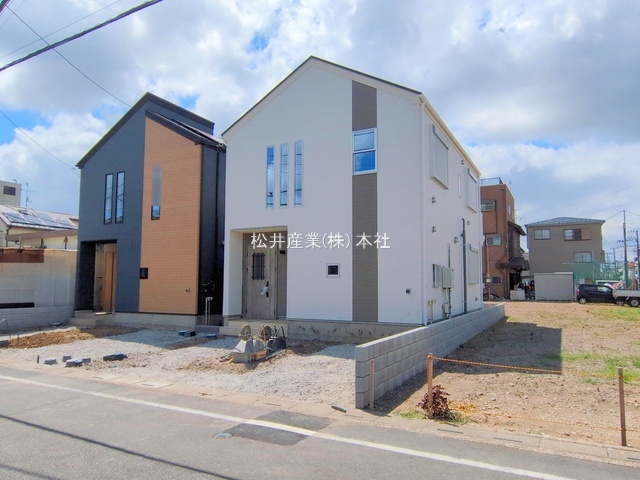 三郷市高州1丁目　1号棟