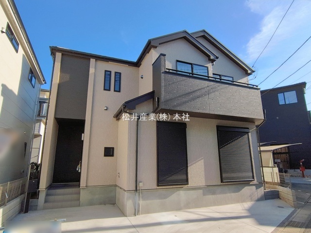 草加市谷塚上町631番　A号棟