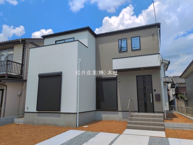 越谷市弥栄町5期　1号棟