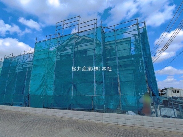 草加市谷塚仲町181番　F号棟