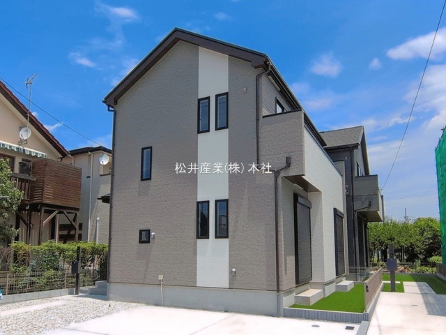 草加市新栄3丁目30番　B号棟