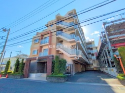 越谷市赤山町1丁目