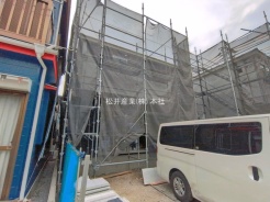 草加市両新田西町