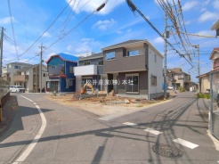 草加市両新田西町