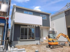 草加市両新田西町