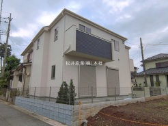 草加市新里町