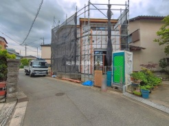 草加市新里町