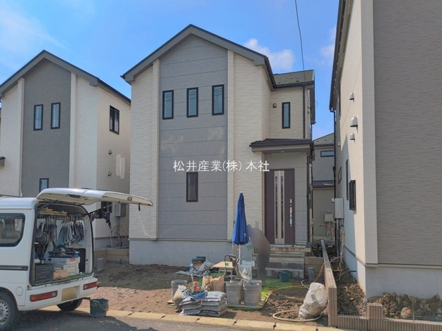 吉川市中曽根1丁目27番 B号棟