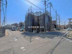 吉川市中曽根1丁目