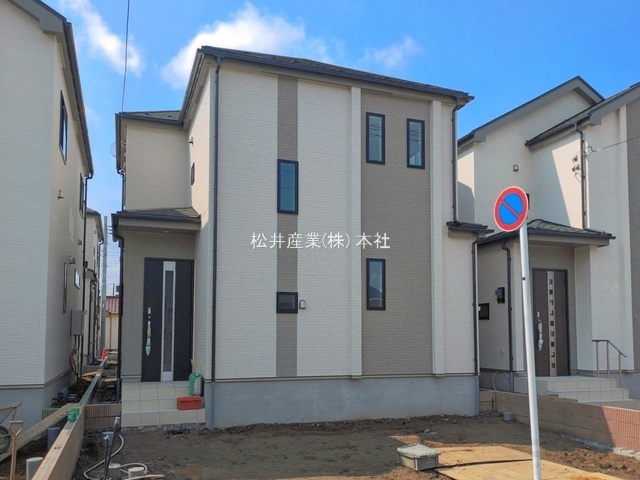 吉川市中曽根1丁目27番 D号棟