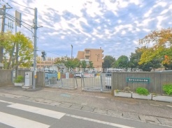 草加市氷川町