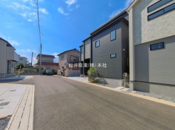草加市新善町