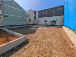 草加市稲荷6丁目