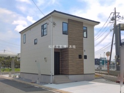草加市谷塚町
