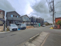 草加市氷川町