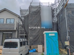 草加市氷川町